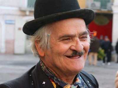 �Dopo l�addio di Michele decisi di interpretare il mitico Piripicchio � ci racconta l�oggi 76enne Vito -. Il motivo? Non volevo che si perdesse per sempre questa maschera, che rappresenta l�essenza dei grandi artisti di strada�